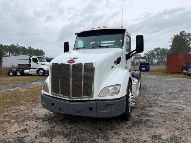 Image of Peterbilt 579 equipment image 1