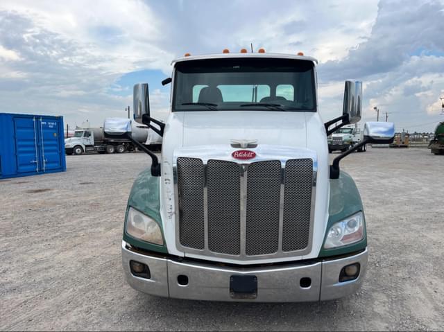 Image of Peterbilt 579 equipment image 4