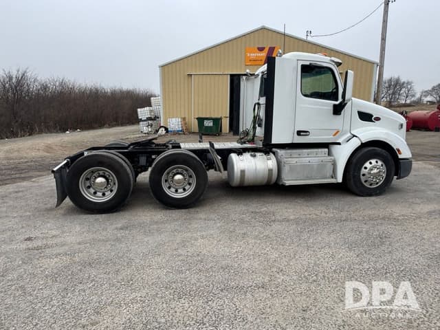 Image of Peterbilt 579 equipment image 3
