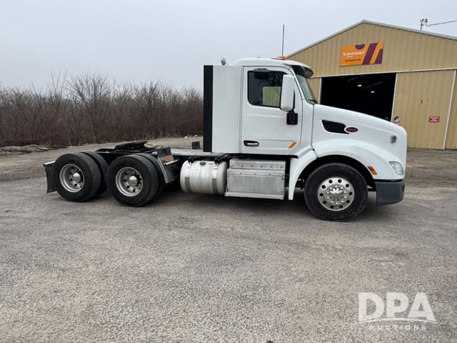 Image of Peterbilt 579 equipment image 2