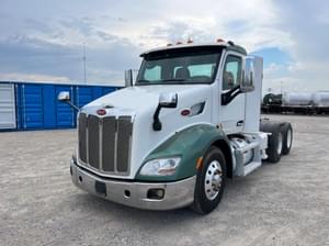 2017 Peterbilt 579 Image
