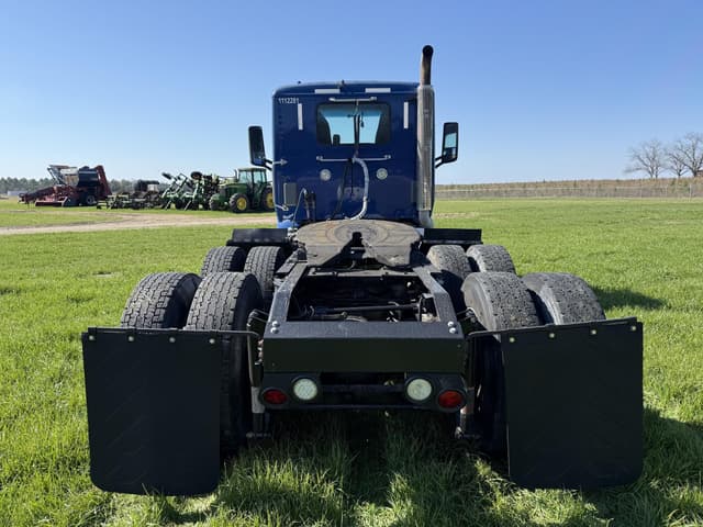 Image of Peterbilt 579 equipment image 3