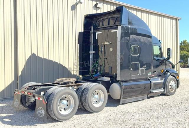 Image of Peterbilt 579 equipment image 4