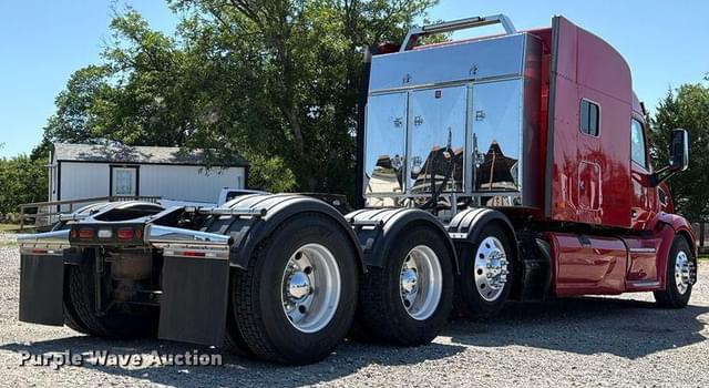 Image of Peterbilt 579 equipment image 4