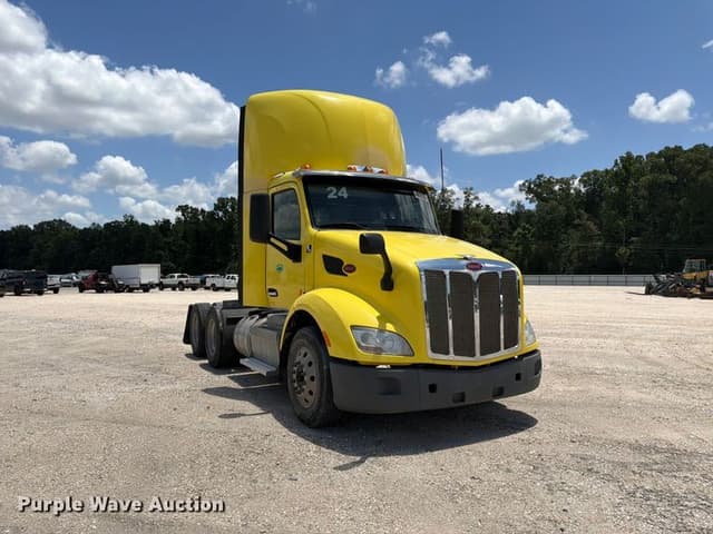 Image of Peterbilt 579 equipment image 2