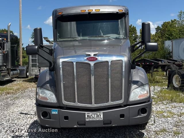 Image of Peterbilt 579 equipment image 1