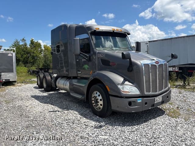 Image of Peterbilt 579 equipment image 2