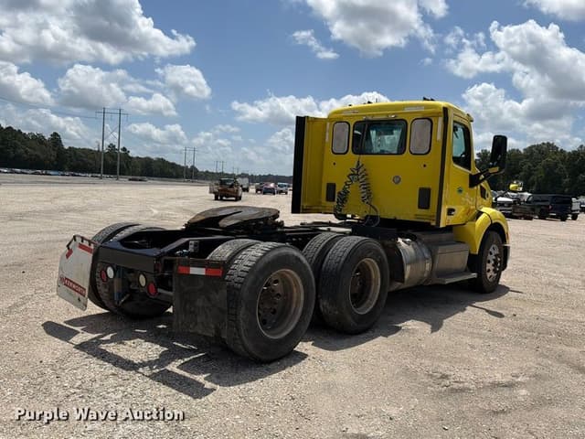 Image of Peterbilt 579 equipment image 4