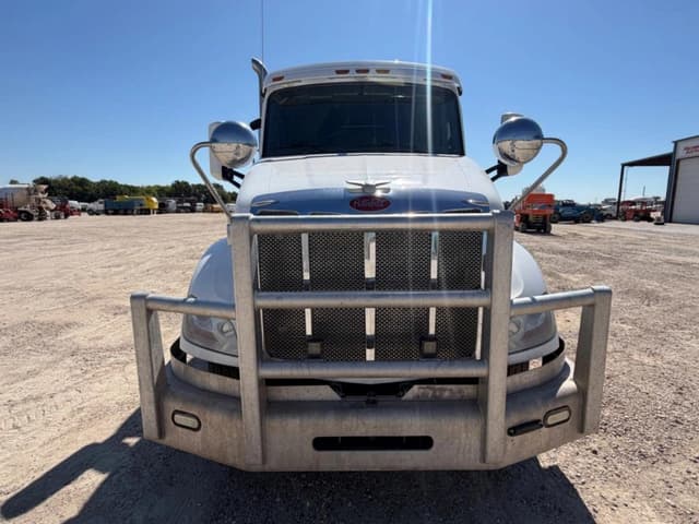 Image of Peterbilt 579 equipment image 1