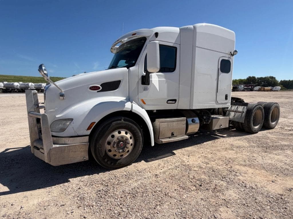 Image of Peterbilt 579 Primary image