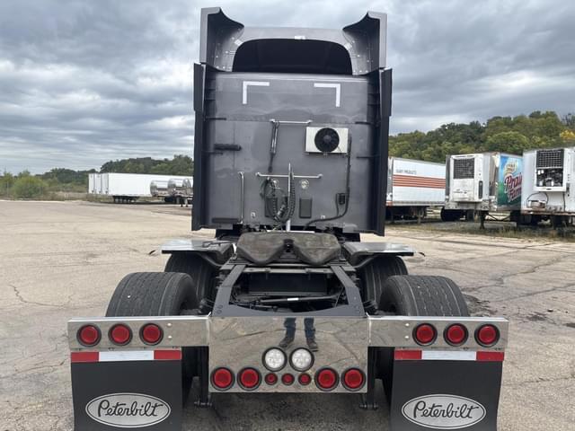 Image of Peterbilt 579 equipment image 2