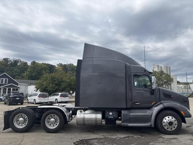 Image of Peterbilt 579 equipment image 4