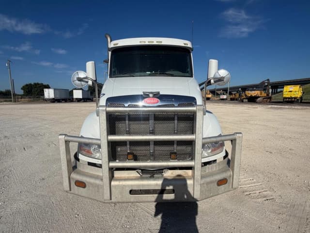 Image of Peterbilt 579 equipment image 1