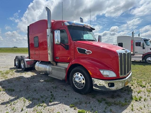 Image of Peterbilt 579 equipment image 2