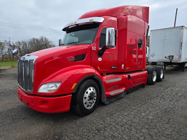 Image of Peterbilt 579 equipment image 1
