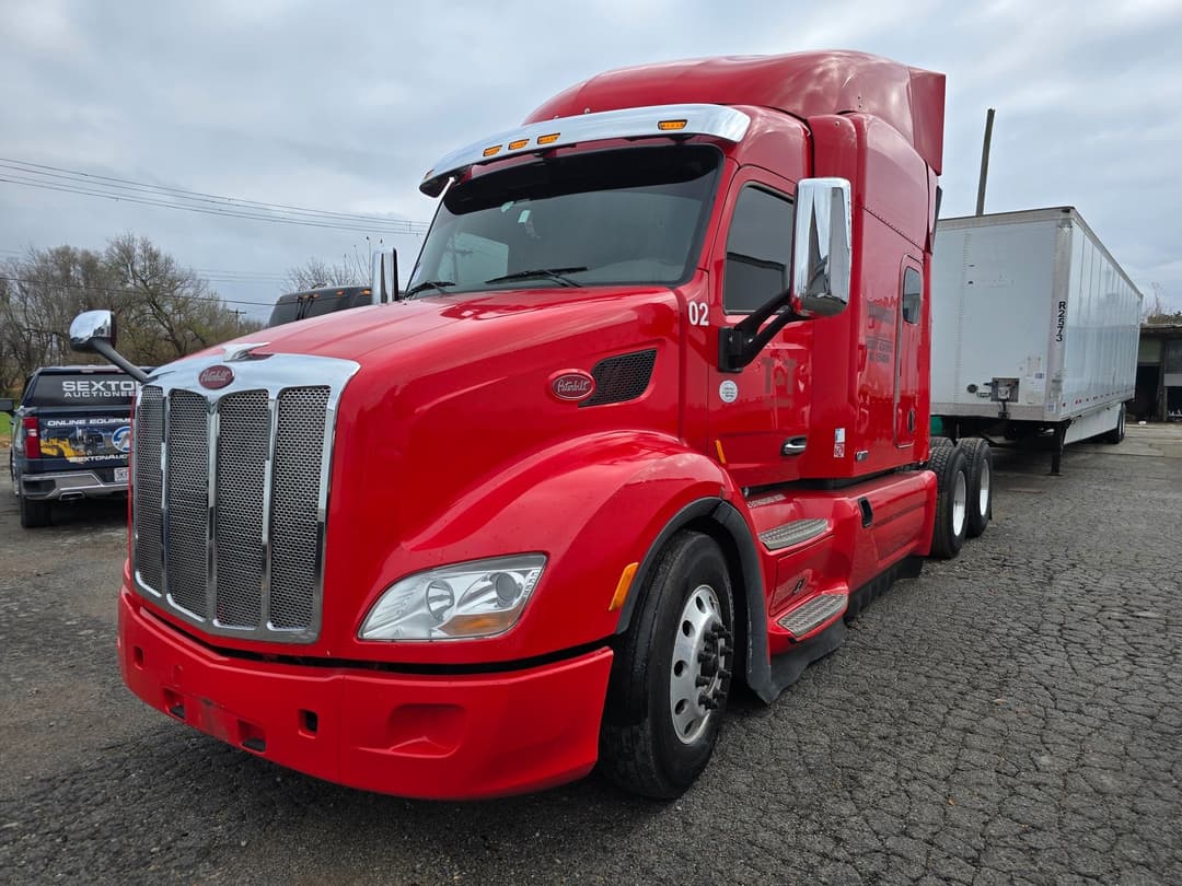 Image of Peterbilt 579 Primary image