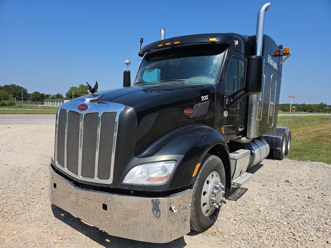 Image of Peterbilt 579 Primary image