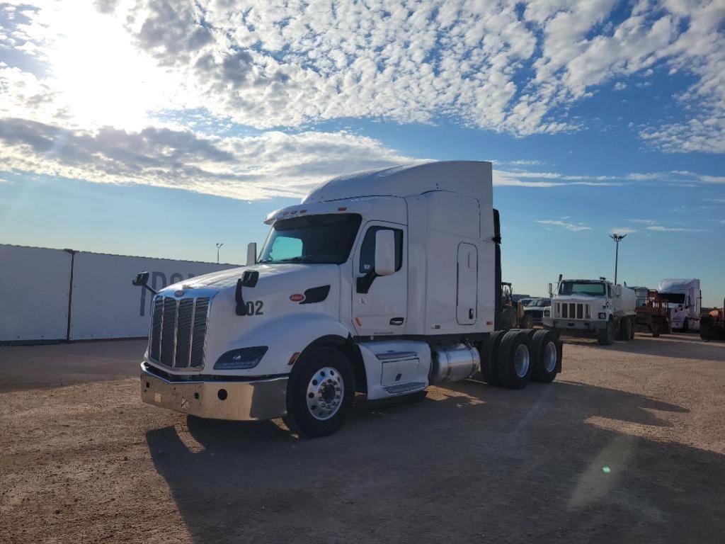 Image of Peterbilt 579 Primary image