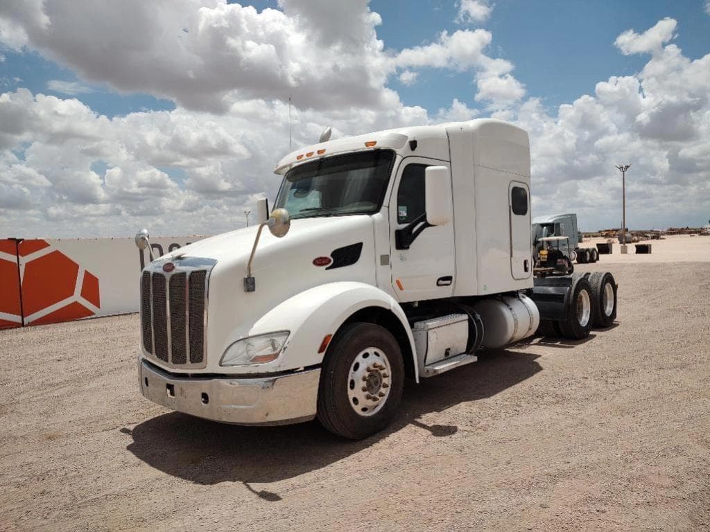 Image of Peterbilt 579 Primary image