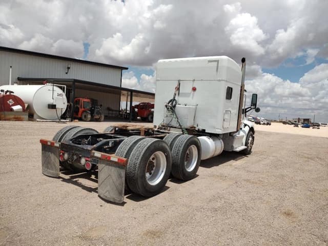 Image of Peterbilt 579 equipment image 4