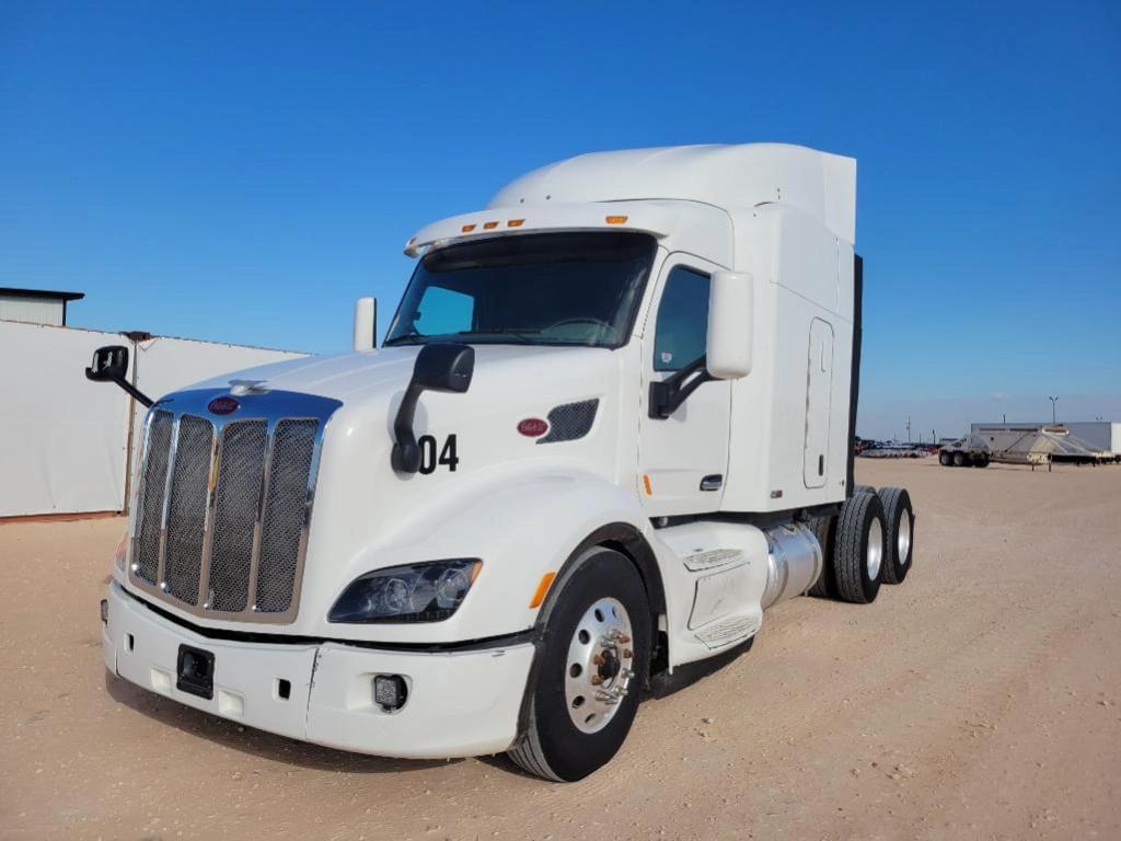 Image of Peterbilt 579 Primary image