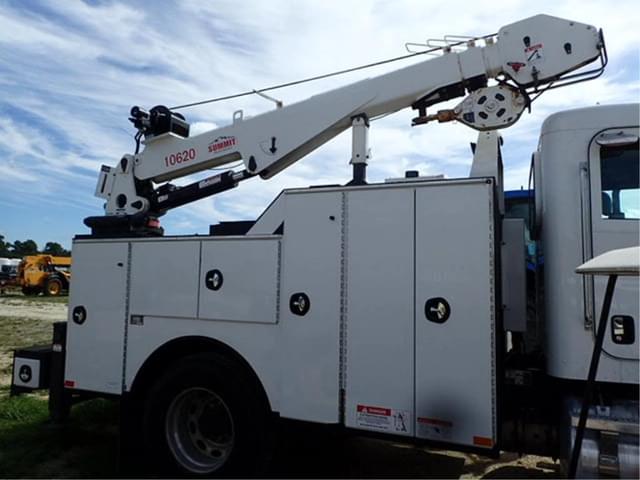 Image of Peterbilt 337 equipment image 4