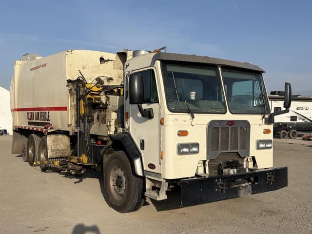 Image of Peterbilt PB320 equipment image 1