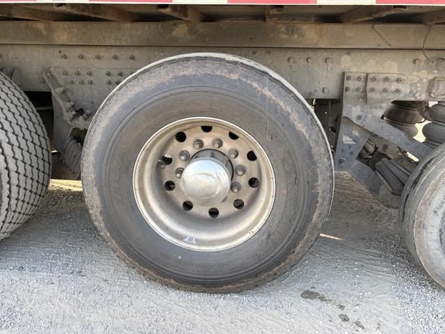 Image of Peterbilt PB320 equipment image 4