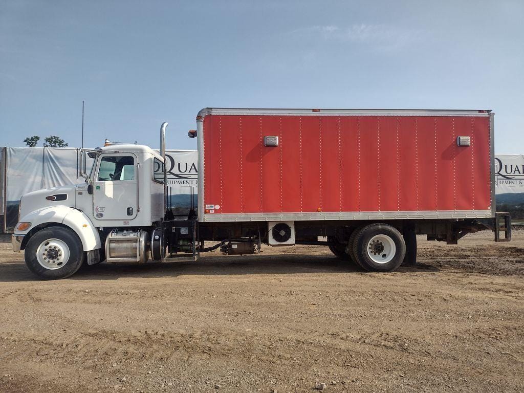 2017 Peterbilt PB337 Equipment Image0