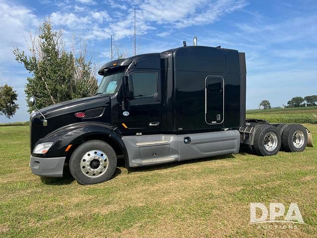 Image of Peterbilt Undetermined equipment image 2