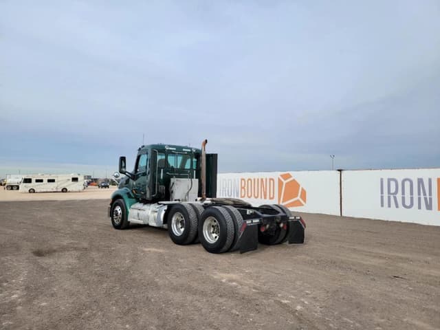 Image of Peterbilt 579 equipment image 2