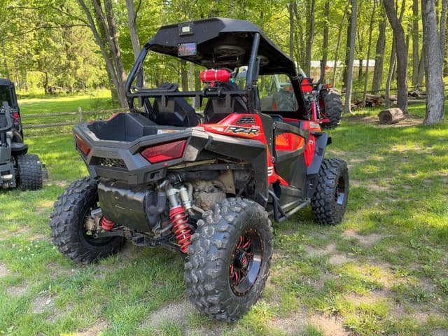 Image of Polaris RZR 1000 S equipment image 3