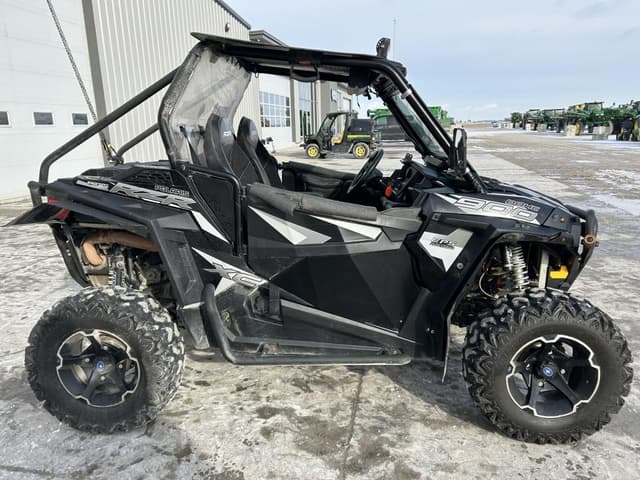 Image of Polaris RZR 900 EPS equipment image 3