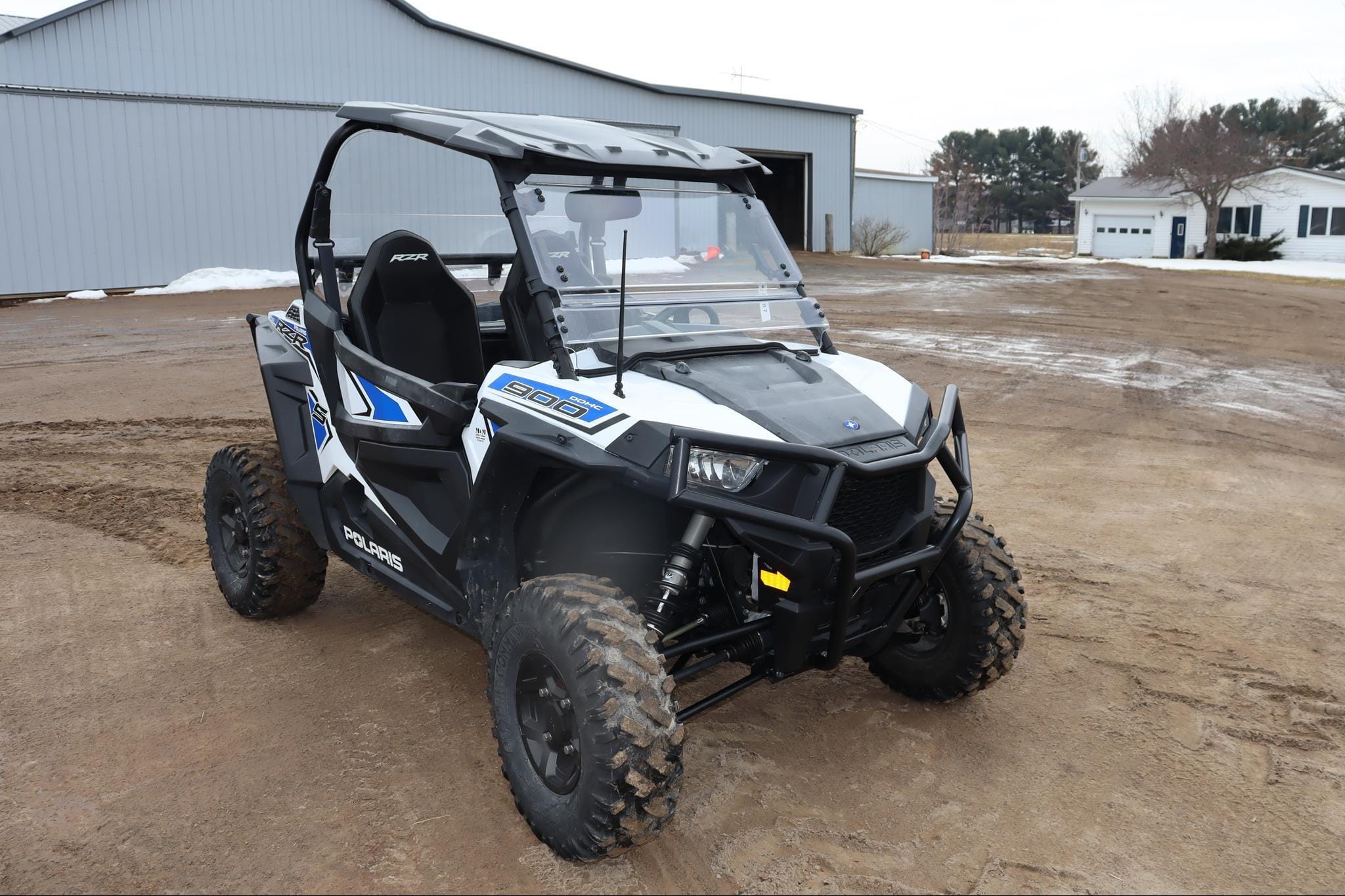 2017 Polaris RZR S 900 Equipment Image0