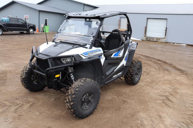 Image of Polaris RZR S 900 equipment image 2