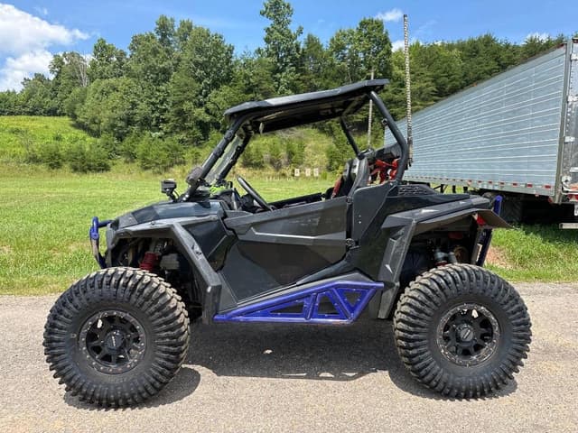 Image of Polaris RZR S 900 EPS equipment image 1