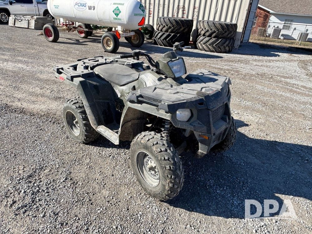 2017 Polaris Sportsman 570 Equipment Image0
