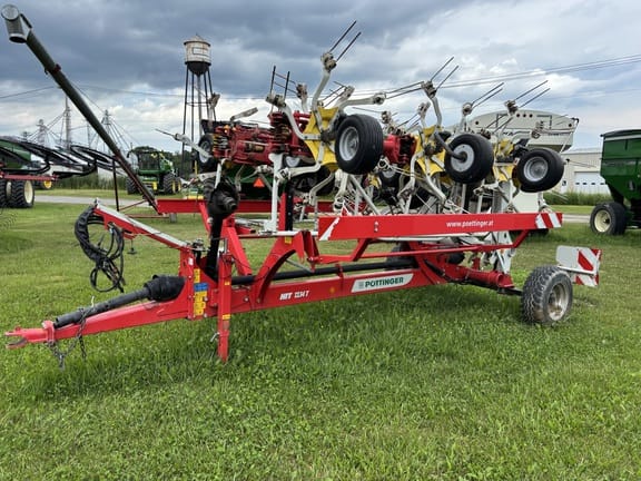 2017 Pottinger HIT 12.14T Equipment Image0