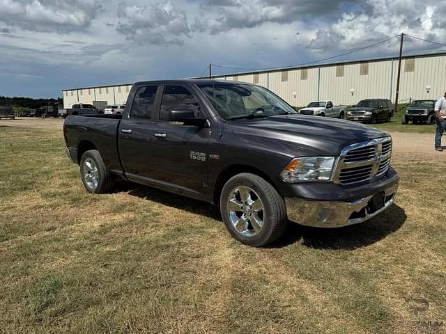 Image of Dodge Ram 1500 equipment image 4