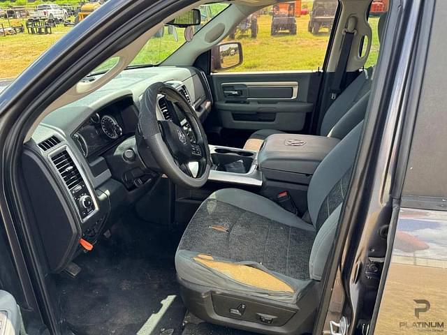 Image of Dodge Ram 1500 equipment image 2