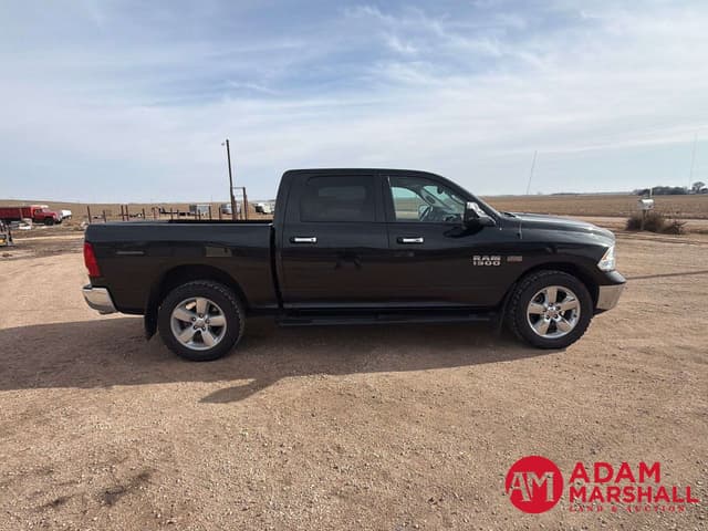 Image of Dodge Ram 1500 equipment image 3