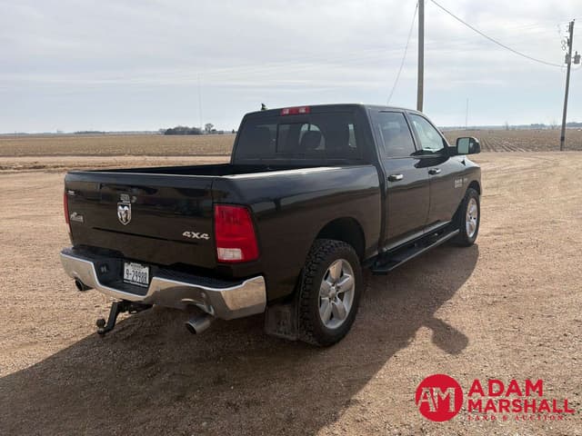 Image of Dodge Ram 1500 equipment image 4