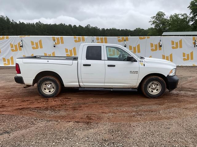 Image of Dodge Ram 1500 equipment image 3