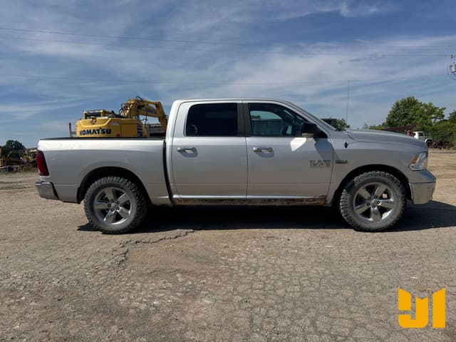 Image of Dodge Ram 1500 equipment image 3