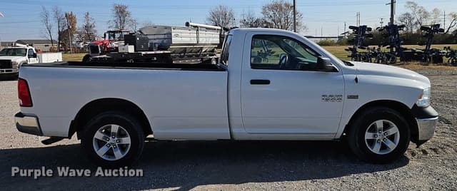 Image of Dodge Ram 1500 equipment image 3