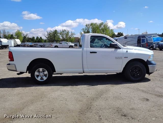 Image of Dodge Ram 1500 equipment image 3