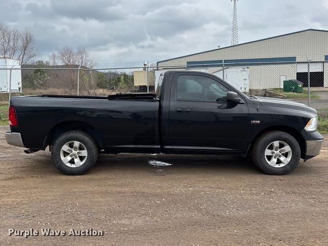 Image of Dodge Ram 1500 equipment image 3