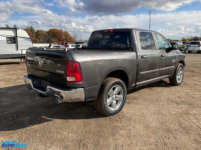 Image of Dodge Ram 1500 equipment image 4