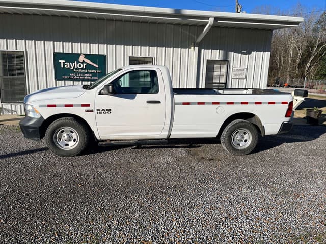 Image of Dodge Ram 1500 equipment image 1