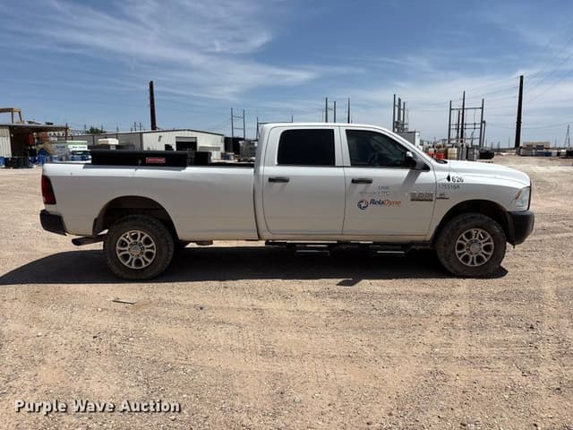 Image of Dodge Ram 2500 equipment image 3
